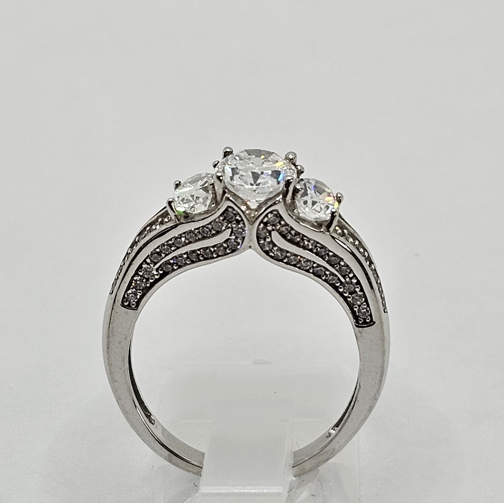 Sparkling Diamonique Epiphany Sterling Silver With Platinum Overlay Sz 7! - Picture 12 of 12